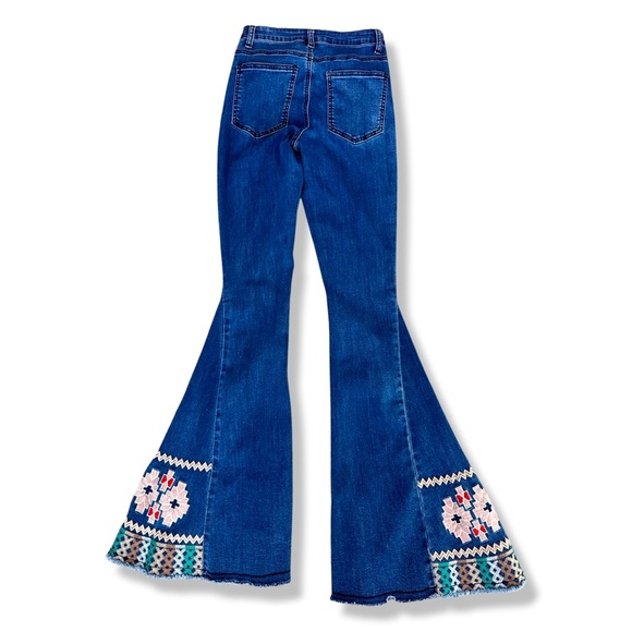Saints & Hearts Bell Tribal Flare Embroidered Jeans - Picture 5 of 8